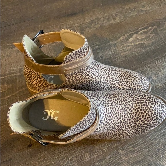 Leopard Booties - Picture 4 of 5